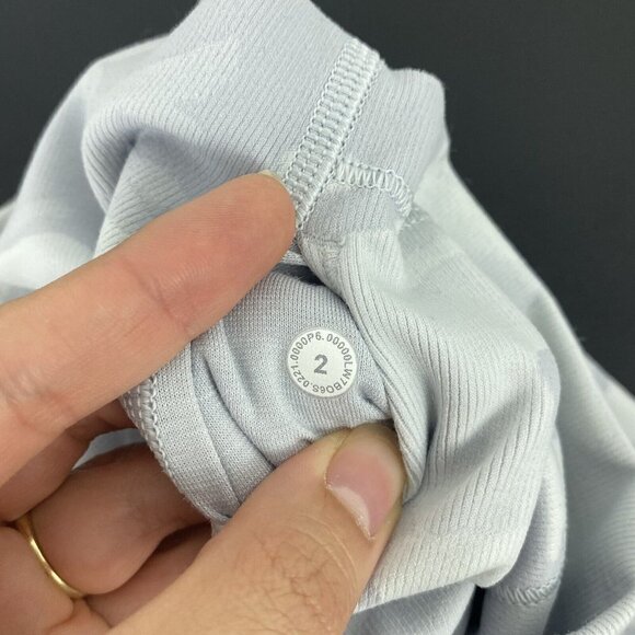 Lululemon Womens Wunder Under Shorts Size 2 Ribbed White Camo 10" Inseam - Picture 7 of 10